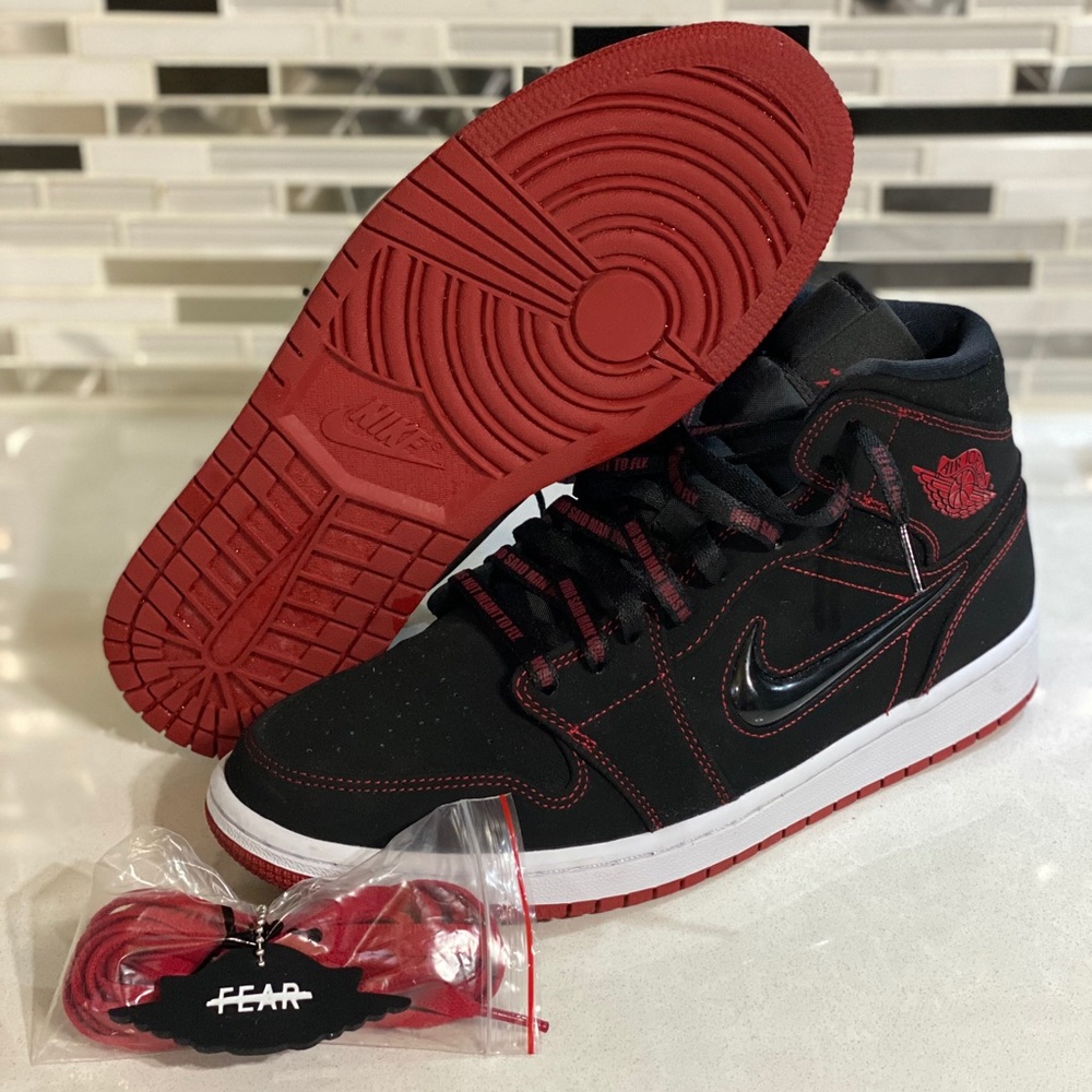 Jordan 1 Mid Fearless